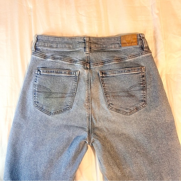 AMERICAN EAGLE STRETCH MOM FIT JEANS - Picture 4 of 4